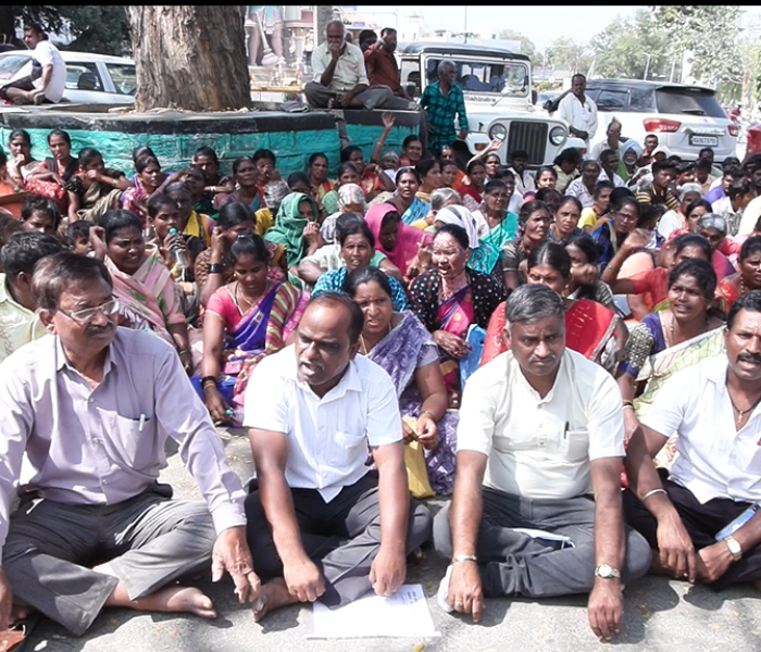 ಡಿಸಿ ಕಛೇರಿ ಮುಂದೆ ಭೂಮಿ ಮತ್ತು ವಸತಿ ಹಕ್ಕು ವಂಚಿತರ ಪ್ರತಿಭಟನೆ