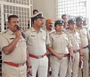 ಶಿರಾ : ಪರೇಡ್‌ನಲ್ಲಿ ರೌಡಿಗಳು ಭಾಗಿ | DYSP ಖಡಕ್‌ ವಾರ್ನಿಂಗ್‌