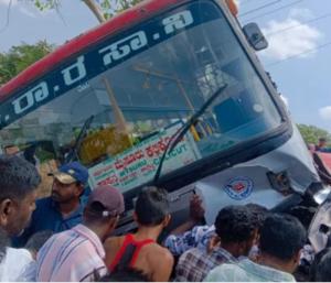 ಮೈಸೂರು : KSRTC ಬಸ್‌ ಹಾಗೂ ಕಾರು ನಡುವೆ ಡಿಕ್ಕಿ | ಸ್ಥಳದಲ್ಲೇ ಓರ್ವನ ಸಾವು..!