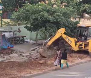 ಪಾವಗಡ : : ಕೆ.ಶಿಪ್ ಕಾಮಗಾರಿ ಅದ್ವಾನ | ಜೀವ ಭಯದಲ್ಲಿ ಜನರ ಸಂಚಾರ