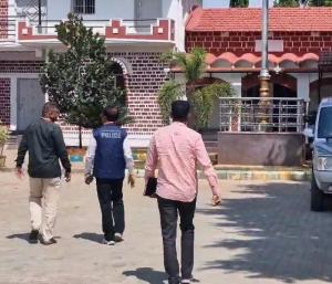 ತುಮಕೂರು : ತುಮಕೂರಿನಲ್ಲಿ ಬೆಳ್ಳಂಬೆಳಗ್ಗೆ ಲೋಕಾ ರೇಡ್ | ಭ್ರಷ್ಟ ಅಧಿಕಾರಿಗೆ ನಡುಕ
