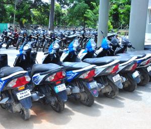 ತುಮಕೂರು : ತುಮಕೂರು ಪೊಲೀಸರ ಭರ್ಜರಿ ಭೇಟೆ | ಖಾಕಿ ಖೆಡ್ಡಾಗೆ ಬಿದ್ದ ಕುಖ್ಯಾತ ಬೈಕ್ ಕಳ್ಳ 
