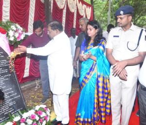 ತುಮಕೂರು : ನೂತನ ಸಭಾಂಗಣ ಕಟ್ಟಡ ನಿರ್ಮಾಣಕ್ಕೆ ಪರಮೇಶ್ವರ್‌ ಅವರಿಂದ ಶಂಕುಸ್ಥಾಪನೆ 