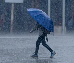 RAIN ALERT : ಜೂನ್‌ ಮೊದಲ ವಾರದಲ್ಲೇ ಮಳೆ ಅಬ್ಬರ | 6 ಜಿಲ್ಲೆಗಳಿಗೆ ರೆಡ್‌ ಅಲರ್ಟ್ 