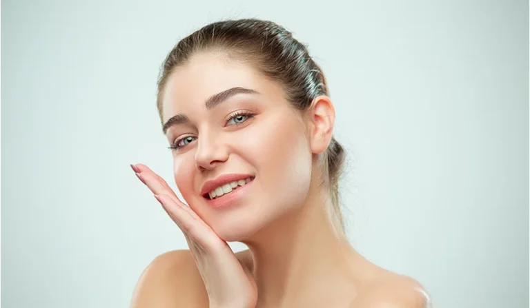 Get-glowing-and-Acne-free-clear-skin-with-the-help-of-a-Dermatologist