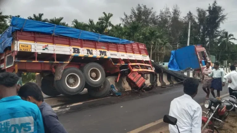 Haveri-Lorry-Accident