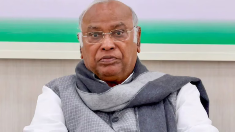 w-1280,h-720,croprect-2x0x1916x1078,imgid-01k16508az8se0qh5rmnxsfybg,imgname-mallikarjun-kharge-son-milind-kharge-1753626976607
