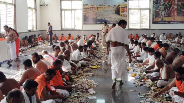 Mantralaya-Hundi-counting-2