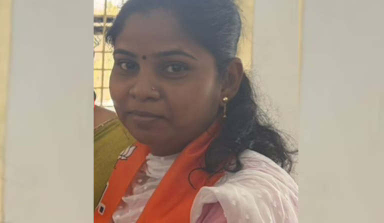 a-bjp-worker-committed-suicide-by-setting-herself-on-fire-in-kalaburagi