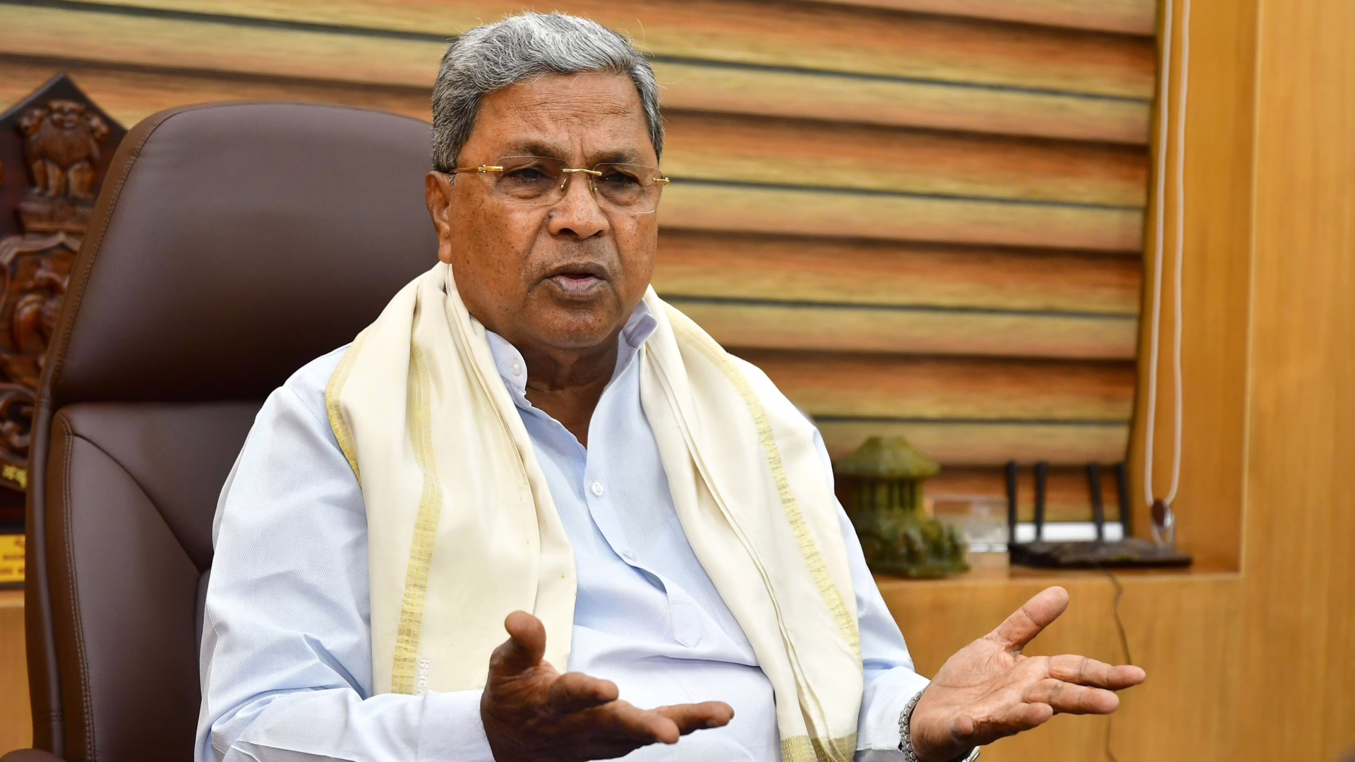deccanherald_2025-07-11_8v74peul_BNG06-Siddaramaiah-KK16-1920x1080.avif
