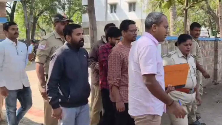 divya-jyothi-school-teacher-couple-arrested