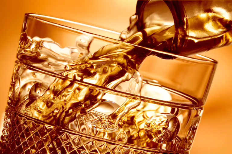 alcoholgettyimages-sb10063907z
