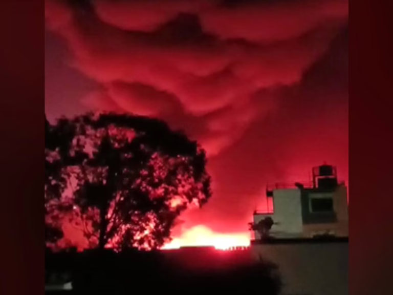 Fire-breaks-out-in-over-100-sheds-of-illegal-Bengali-migrants-Bengaluru-1200x900