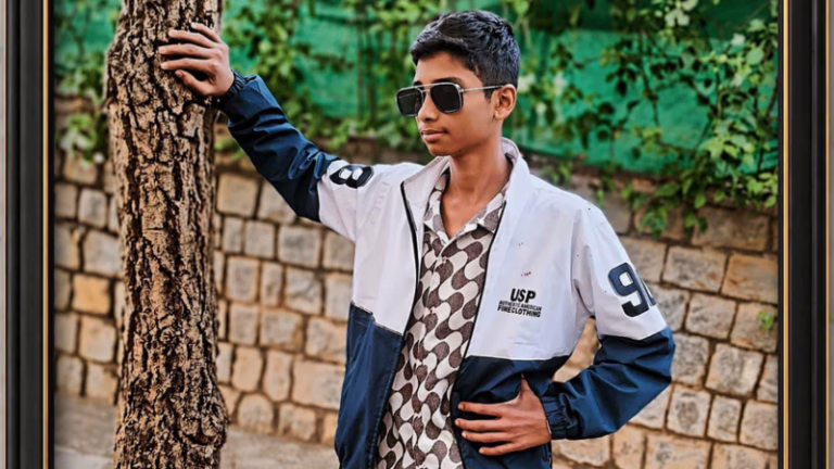 14-year-boy-hangs-himself-for-not-giving-mobile-phone-to-play-video-games-in-hubballi