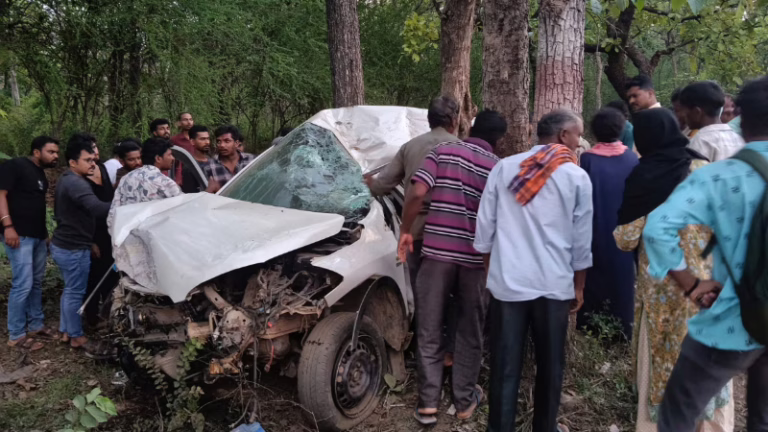 Dandeli-Car-Accident-