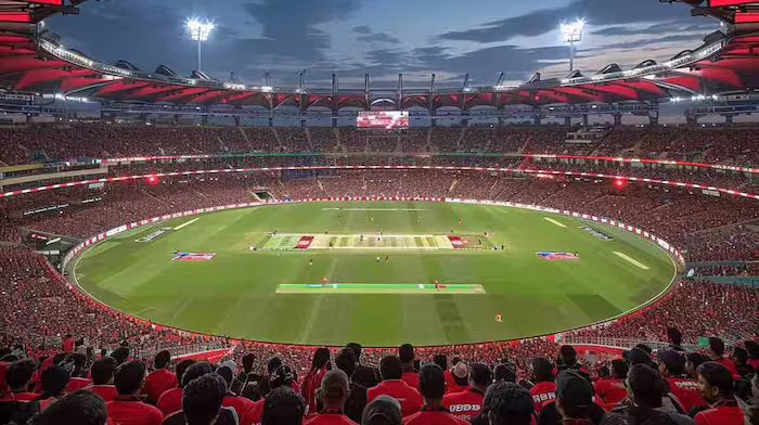 Feature-Image_-M.-Chinnaswamy-Stadium-Bengaluru-700x392