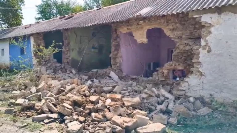Kolar-House-Wall-Collapse