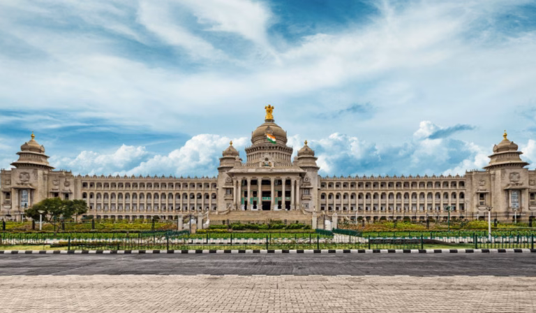 Bengaluru’s-Vidhana-Soudha-could-be-worth-over-Rs-3900-crores-FB-1200x700-compressed