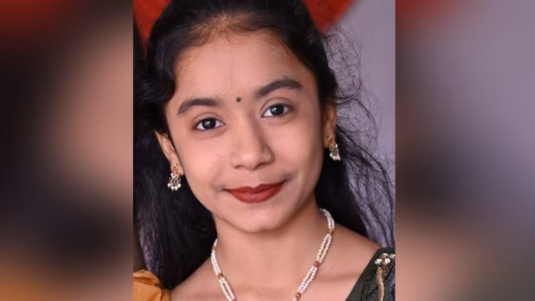 Gujarat-Rajkot-Girl-Heart-Attack-copy