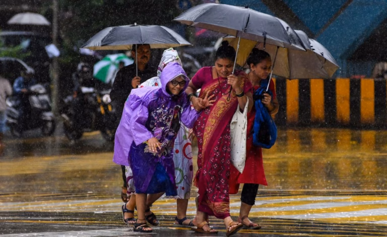 mlf1tpuk_mumbai-rain_625x300_20_August_25