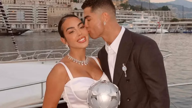 Cristiano-Ronaldo-And-Georgina-Rodriguez-Are-Engaged